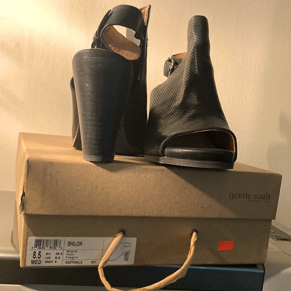 NIB! Gentle Soles Black Leather Shoes US 8.5M